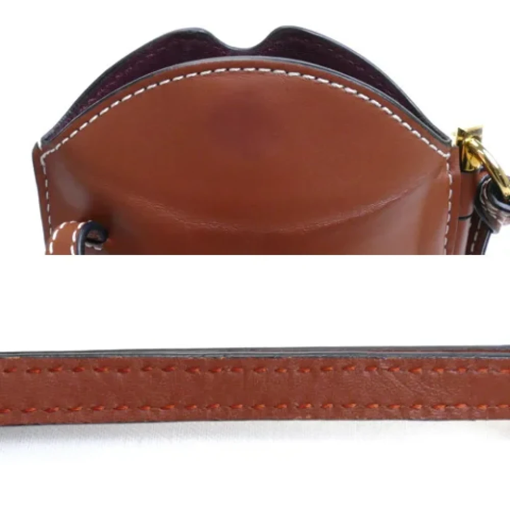 Loewe Pre-owned Leather clutches Brown Dames
