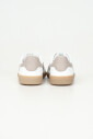 baskets-en-cuir-blanc-avec-rivet-dore