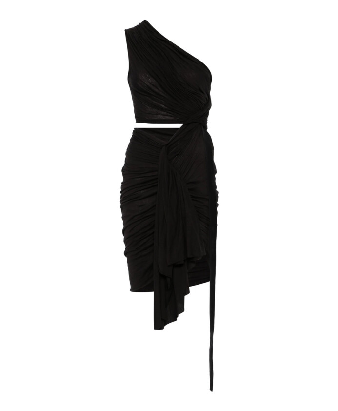 robe-noire-drapee-avec-detail-rassemble