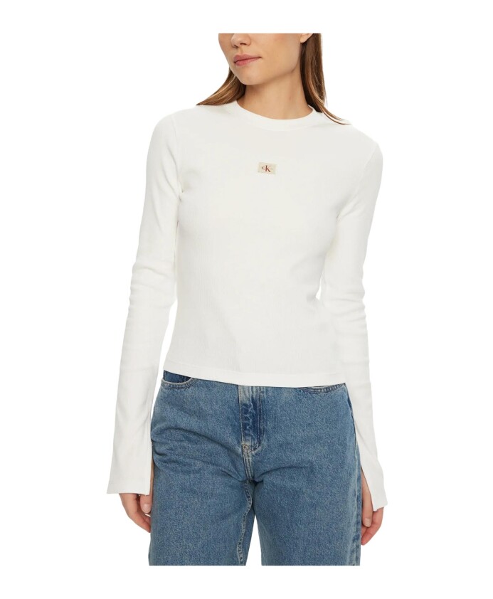 white-knitwear-long-sleeve-round-neck
