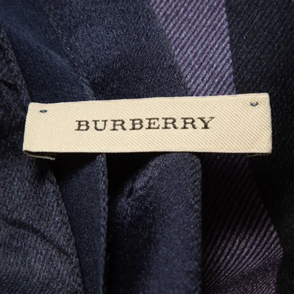 Burberry Vintage Pre-owned Silk scarves Purple Dames