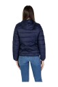 veste-rembourree-a-capuche-bleue
