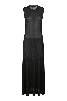 chic-sleeveless-dress