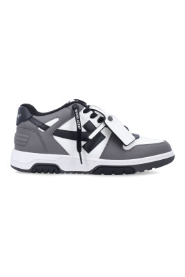 sneakers-en-cuir-perfore-avec-collier-de-serrage