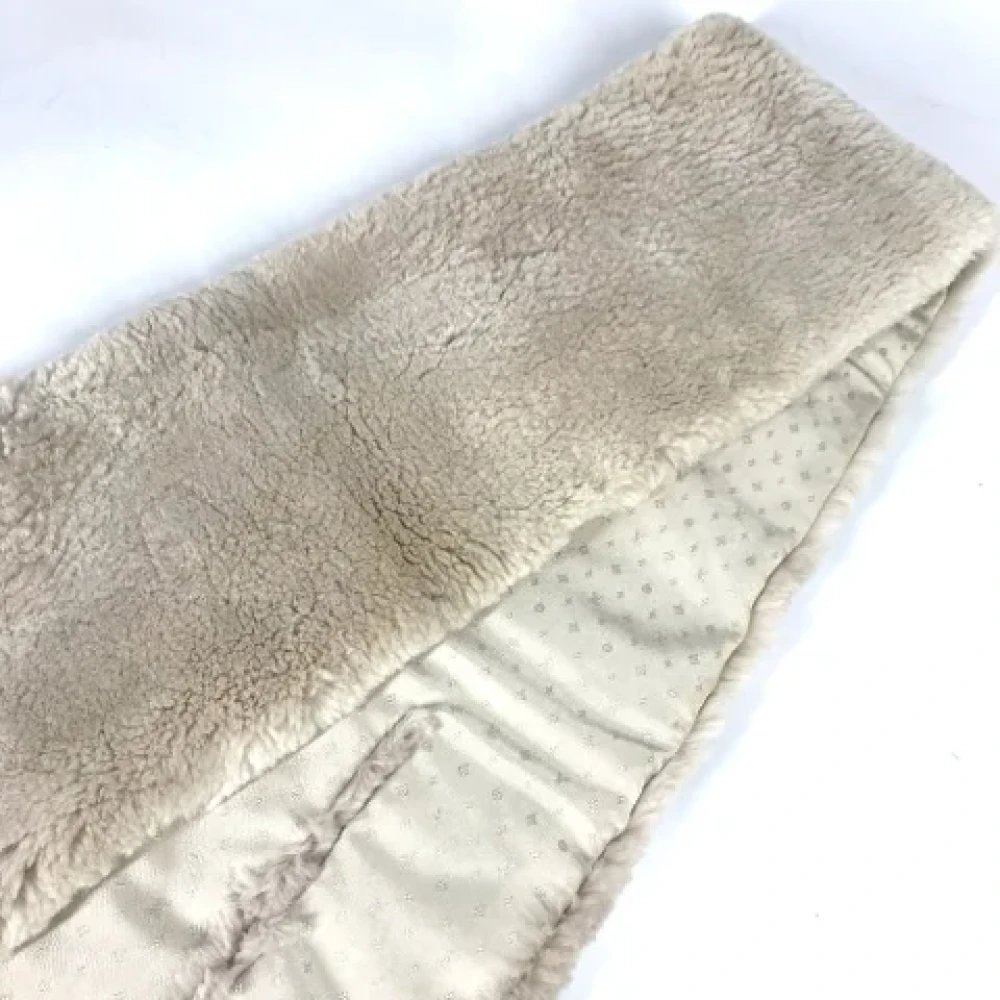 Louis Vuitton Vintage Pre-owned Fur scarves Beige Dames