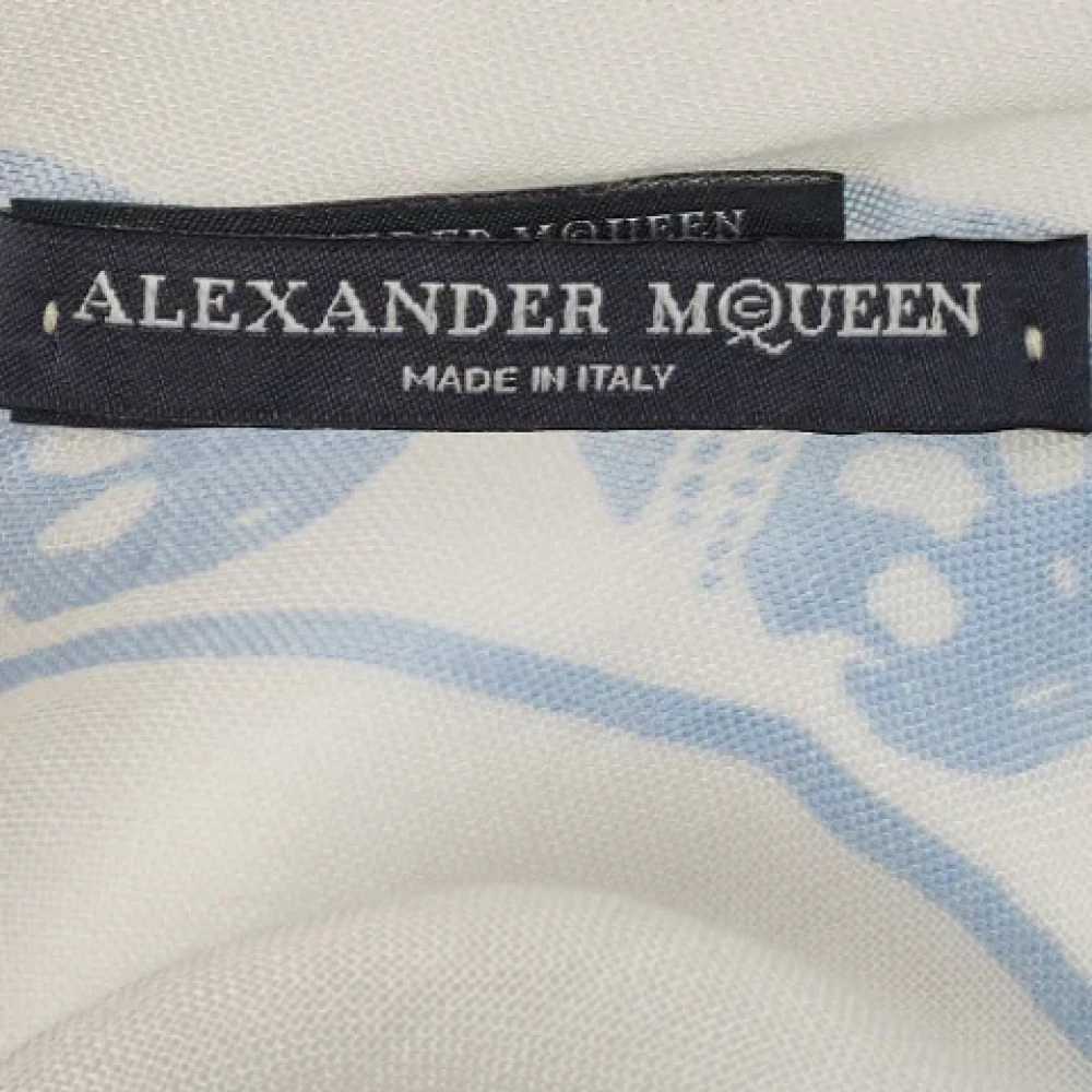 Alexander McQueen Pre-owned Cashmere scarves White Dames