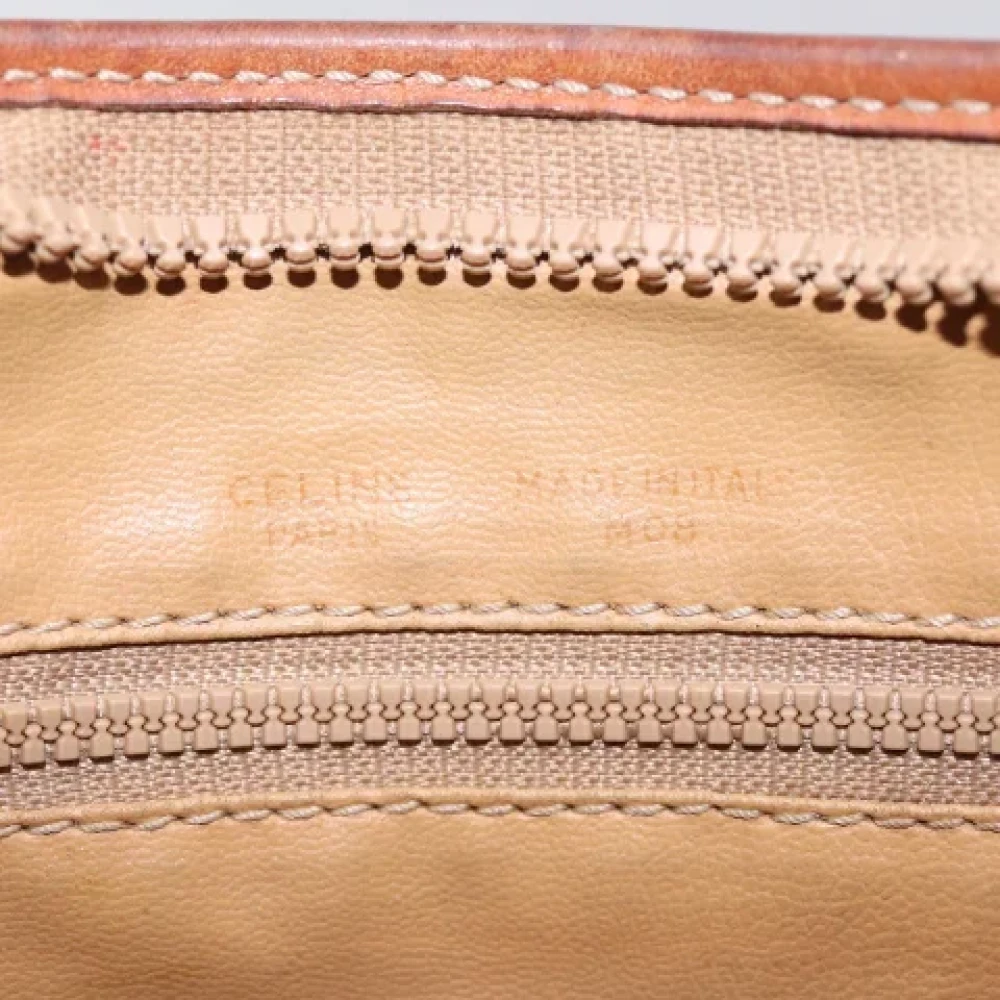 Celine Vintage Pre-owned Canvas clutches Beige Dames