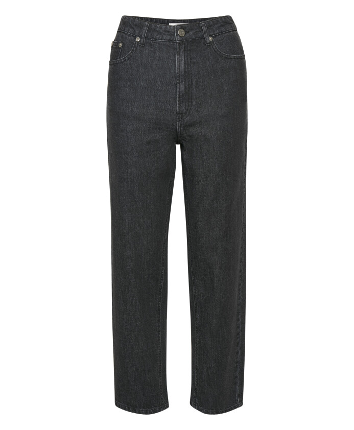 modern-woman-straight-jeans