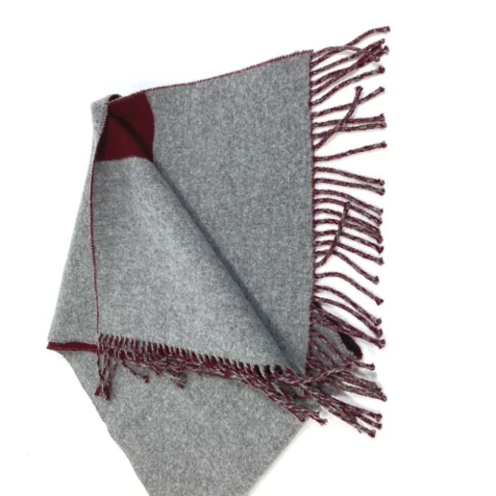 Hermès Vintage Pre-owned Fabric scarves Gray Dames