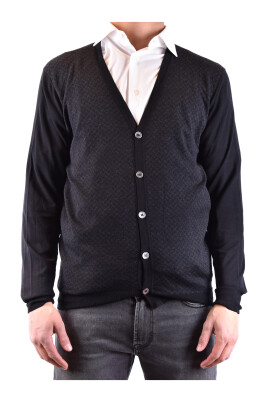 stylish-cardigan-for-a-trendy-look