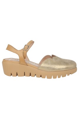 guld-damesandal-til-sommeren