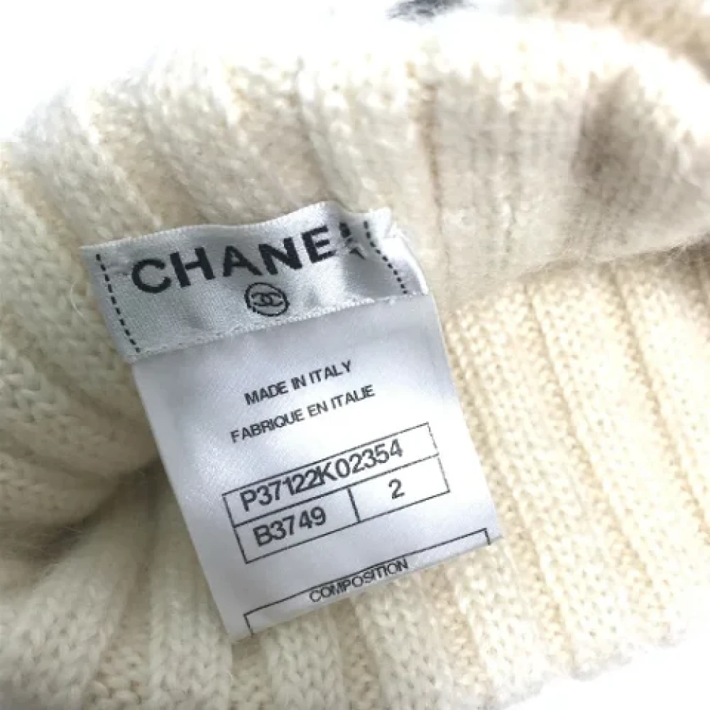 Chanel Vintage Pre-owned Cashmere scarves White Dames