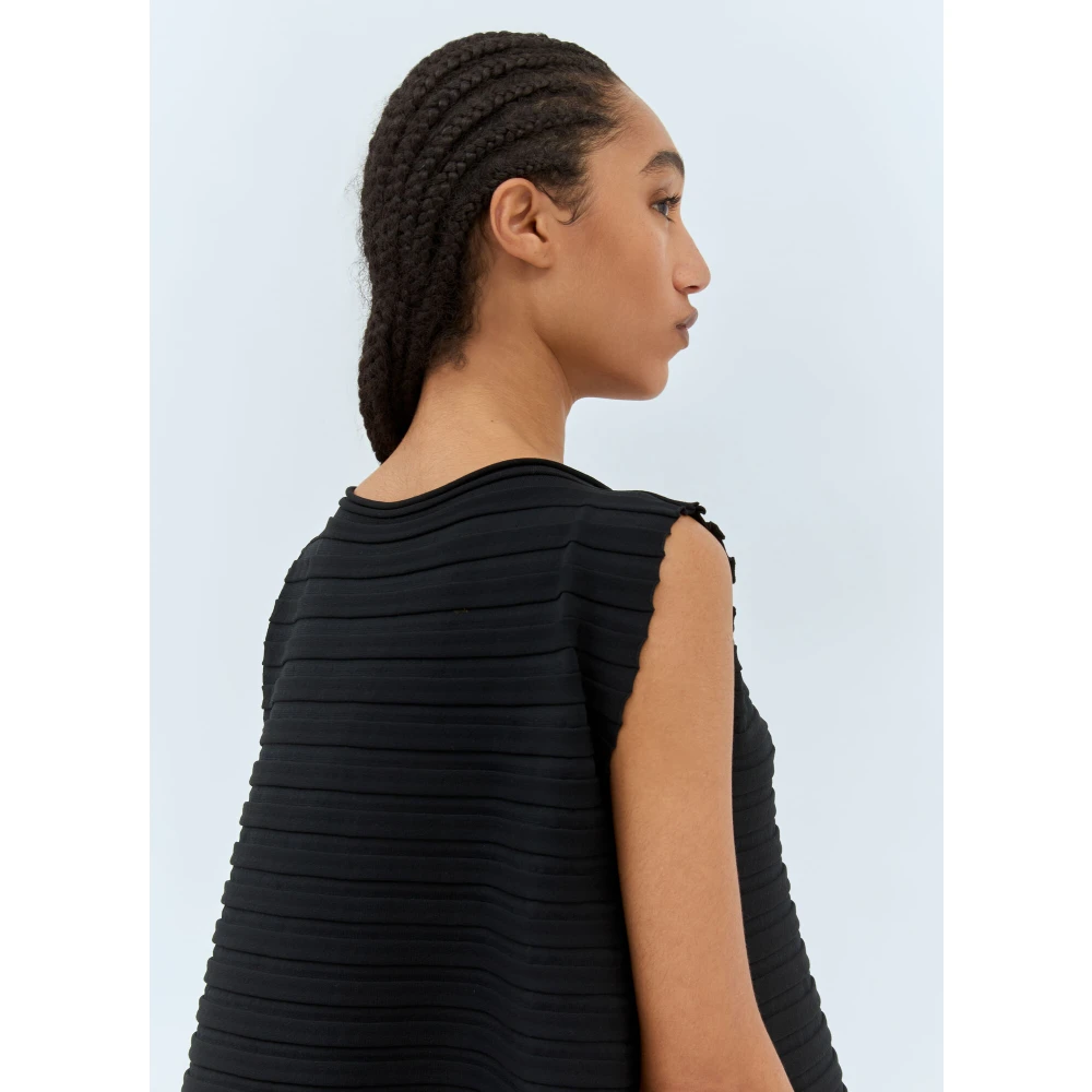 Issey Miyake Geplooide Boothals Gebreide Top Black Dames
