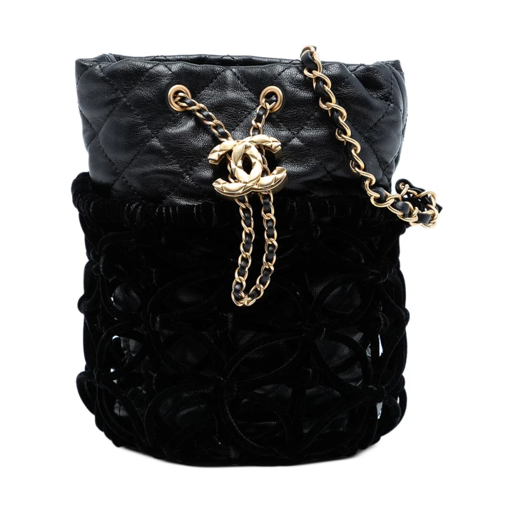 Chanel Vintage Women's Black Pre-Owned Drawstring Bucket Bag