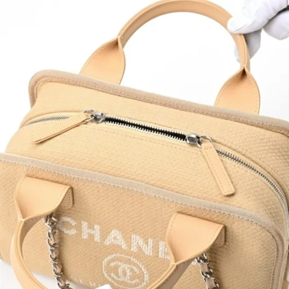 Chanel Vintage Pre-owned Canvas chanel-bags Beige Dames