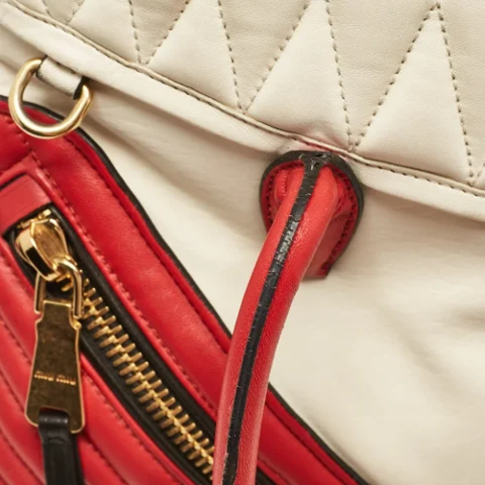 Miu Pre-owned Leather handbags Red Dames
