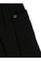 pantalon-large-noir-avec-logo-plaque