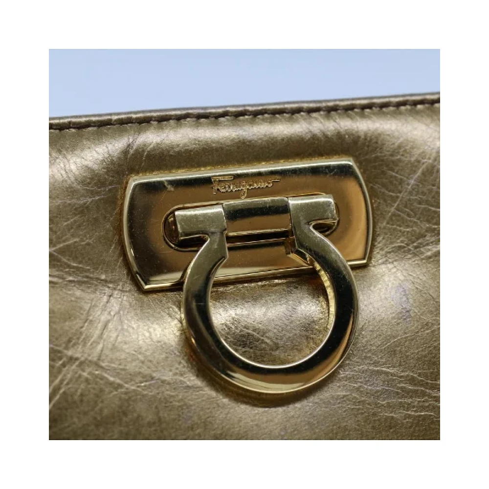 Salvatore Ferragamo Pre-owned Leather shoulder-bags Yellow Dames