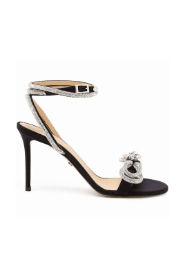 black-strappy-sandals