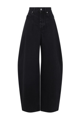 black-jeans-for-women-aw25