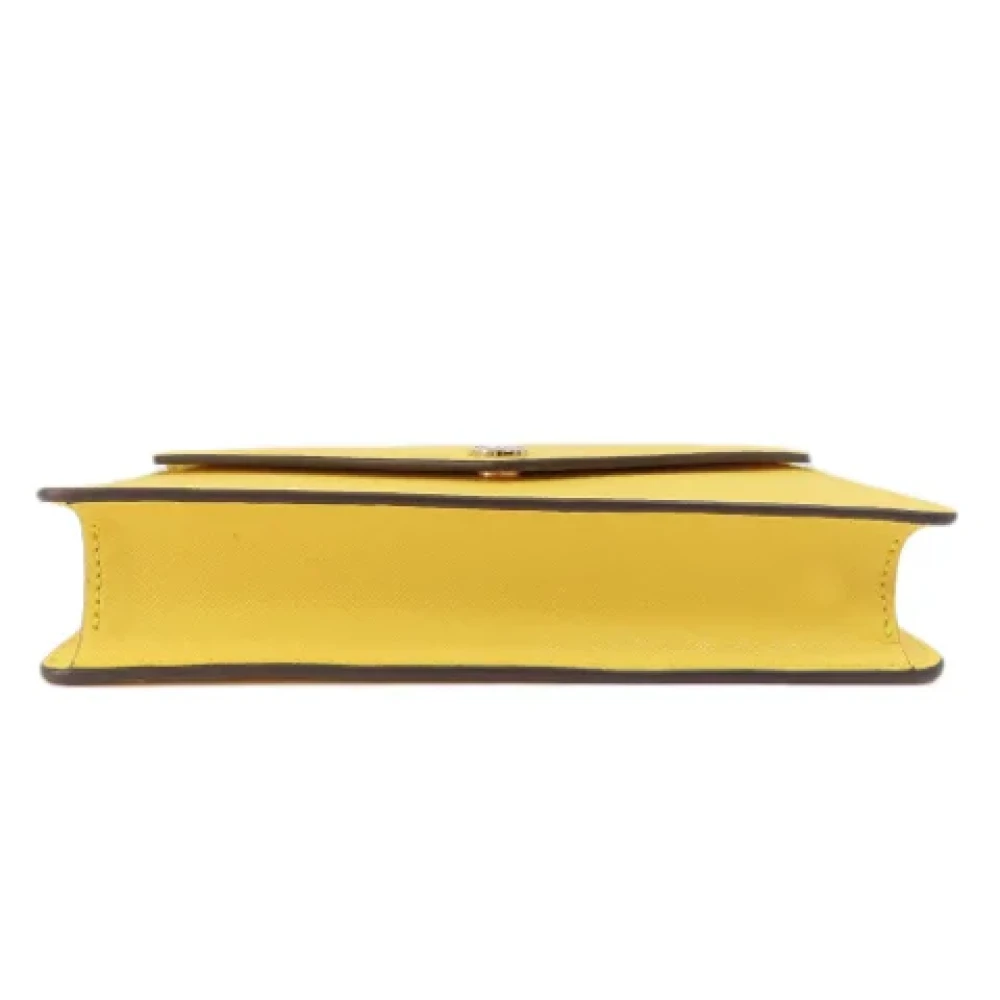 Michael Kors Pre-owned Leather shoulder-bags Yellow Dames