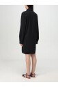 robe-noire-a-col-a-cravate