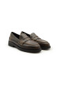 mocassin-en-cuir-marron-avec-clous