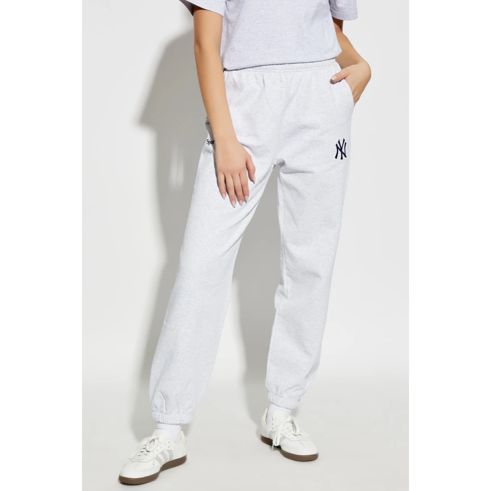 Sporty & Rich Broek uit de 47 & The New York Yankees collectie Gray Unisex