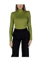 haut-en-tricot-cotele-vert