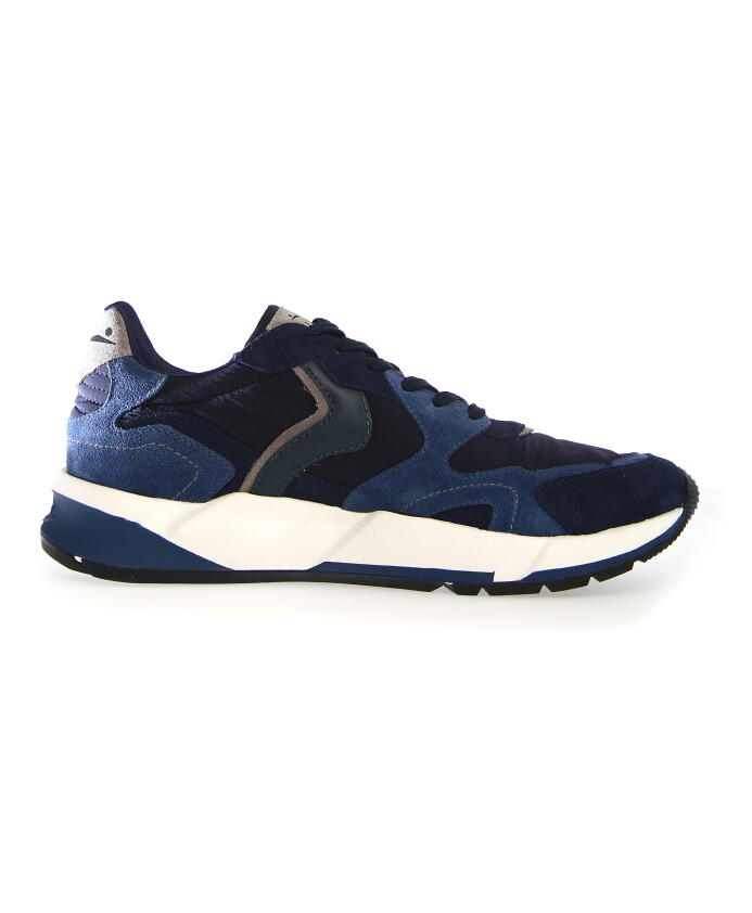 sneakers-sportives-bleues-aw24-style