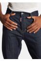jean-en-denim-delave-fonce