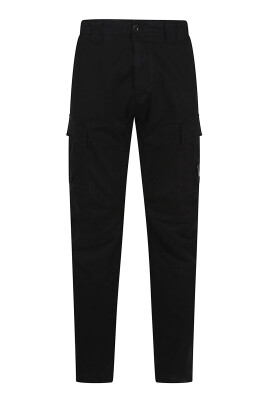black-cargo-trousers-stylish-aw25