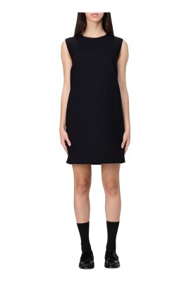 elegant-sleeveless-shift-dress