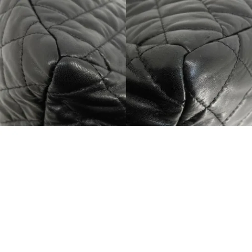 Chanel Vintage Pre-owned Leather totes Black Dames