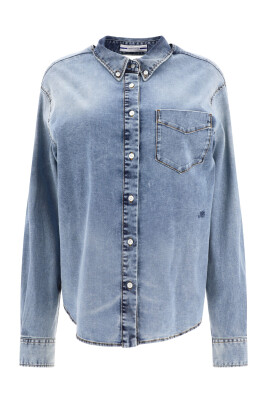 chemise-bleu-clair-avec-decoupe