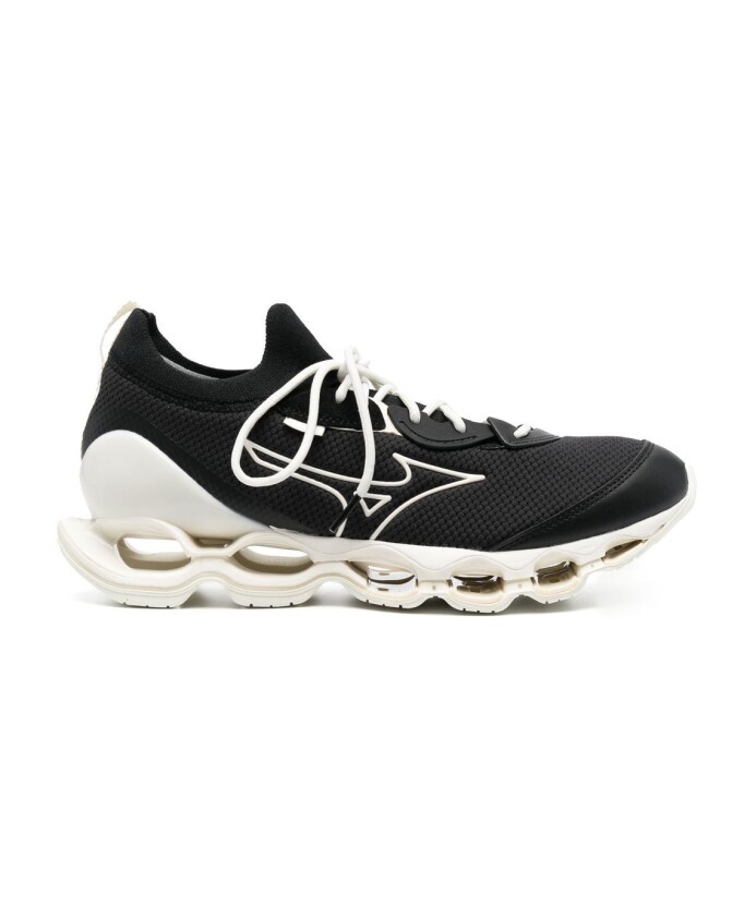 mizuno-02-baskets-noires