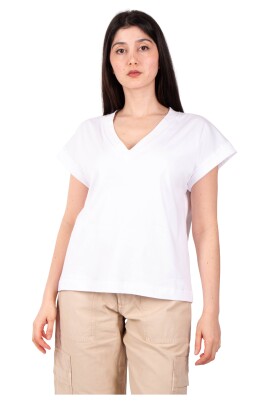 white-oversized-t-shirt