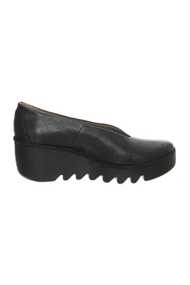 Beso Wedge