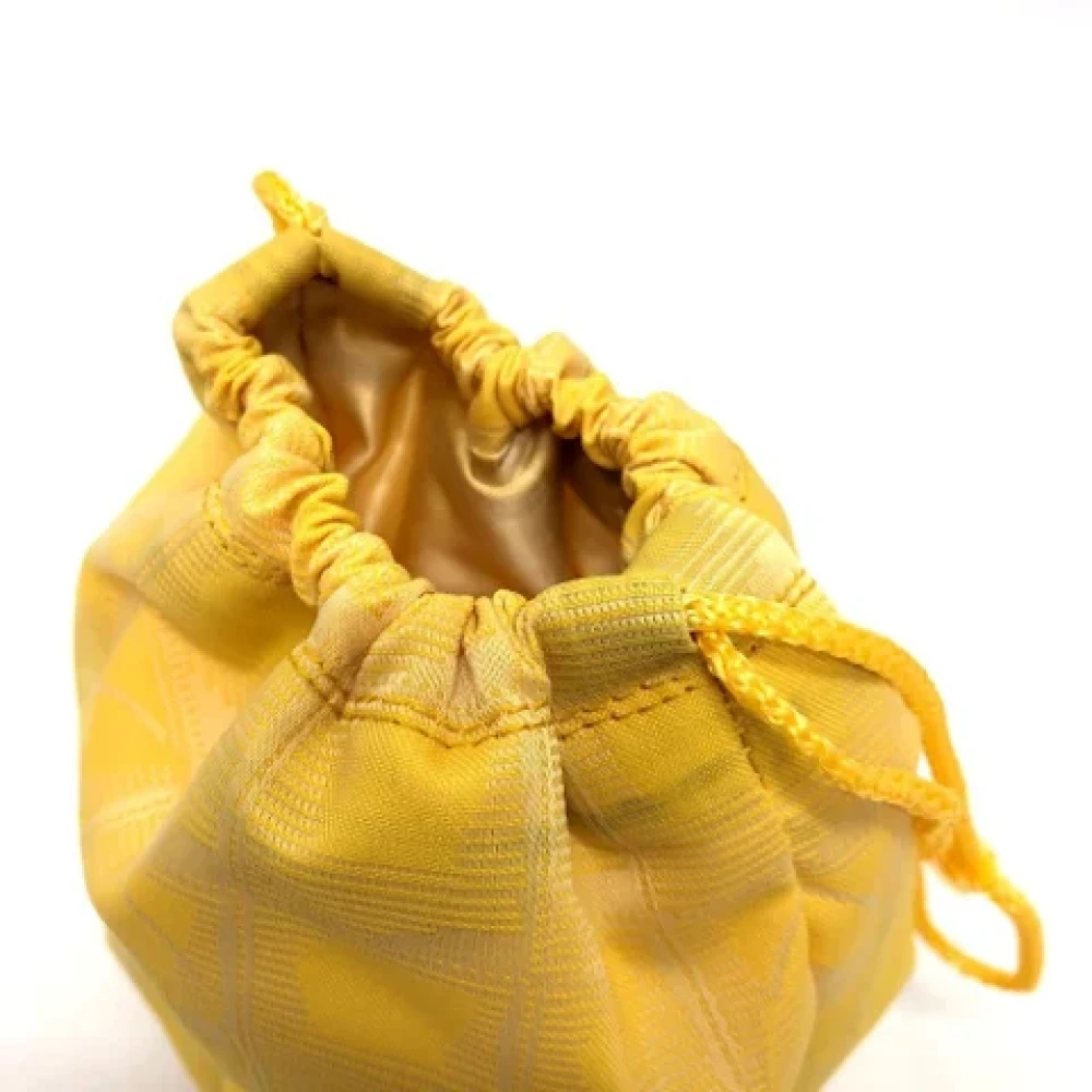 Chanel Vintage Pre-owned Canvas shoulder-bags Yellow Dames