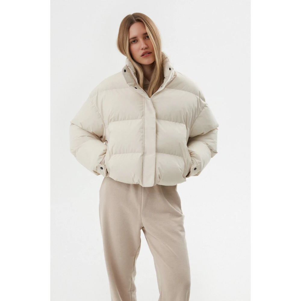 Estro Lichtbeige Gewatteerde Pufferjas voor Dames met Afneembare Capuchon Beige Dames