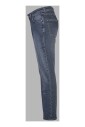 grijze-jeans-met-logopatch
