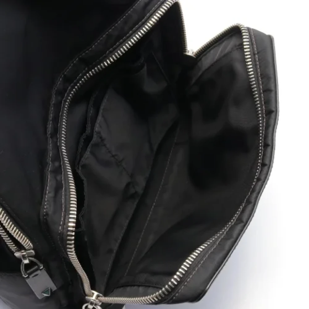 Valentino Vintage Pre-owned Leather backpacks Black Dames