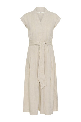 simple-dress-with-belt-and-v-neck