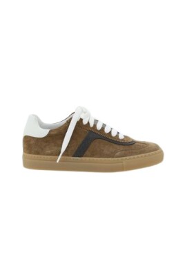 sneakers-en-cuir-avec-des-bijoux-brillants