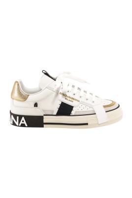 white-sneakers-with-metallic-details