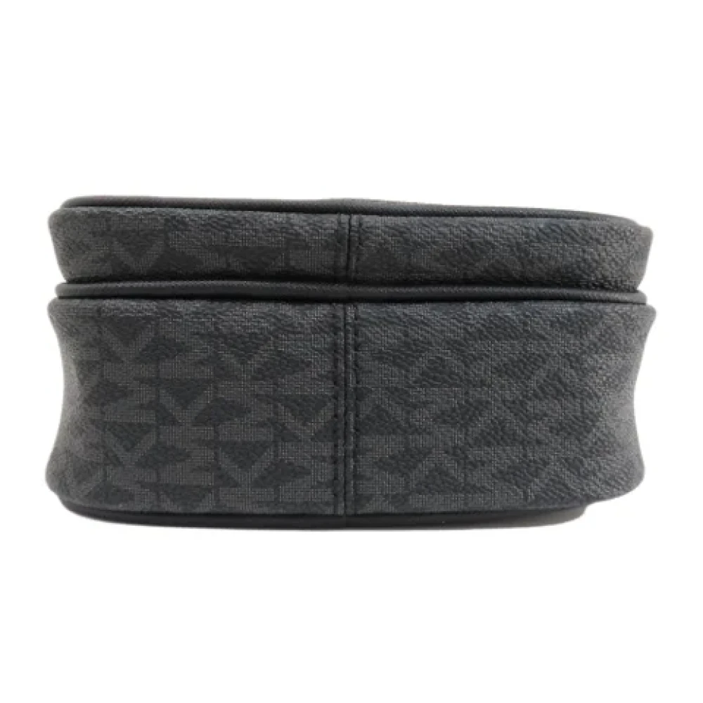 Michael Kors Pre-owned Plastic shoulder-bags Black Dames