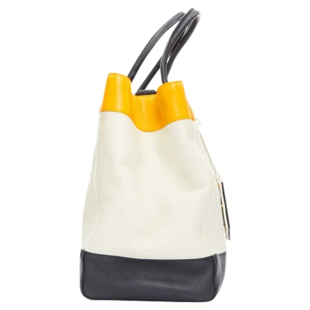 Fendi Vintage Pre-owned Leather totes White Dames