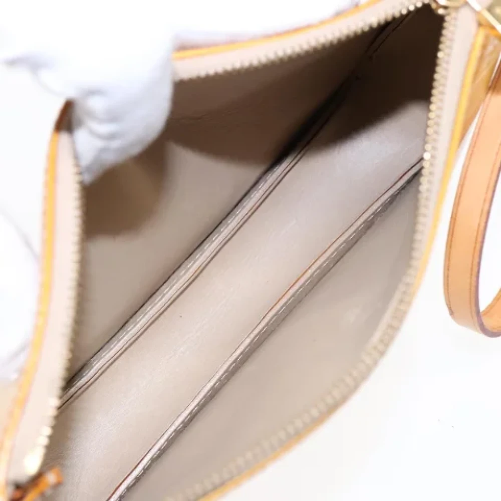 Louis Vuitton Vintage Pre-owned Fabric clutches Beige Dames