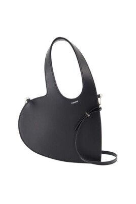 svart-lader-crossbody-vaska-med-hjarta