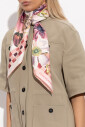 foulard-en-soie-avec-motif-floral